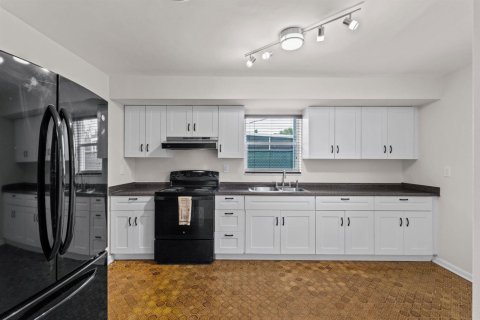 Villa ou maison à vendre à Dania Beach, Floride: 3 chambres, 149.85 m2 № 2288971 - photo 16