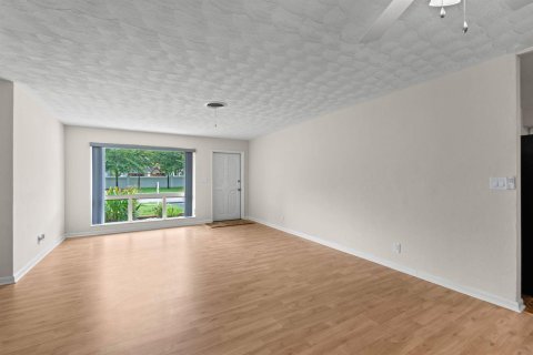 Villa ou maison à vendre à Dania Beach, Floride: 3 chambres, 149.85 m2 № 2288971 - photo 10