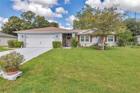 House in Ocala, Florida 3 bedrooms, 138.15 sq.m. № 1806795 - photo 1