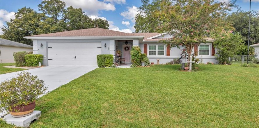 House in Ocala, Florida 3 bedrooms, 138.15 sq.m. № 1806795