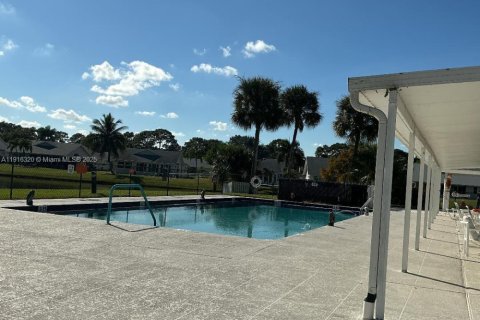 Villa ou maison à vendre à Stuart, Floride: 2 chambres, 124.86 m2 № 1972552 - photo 27