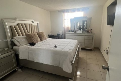 Copropriété à louer à Hialeah, Floride: 1 chambre, 55.74 m2 № 2170255 - photo 8