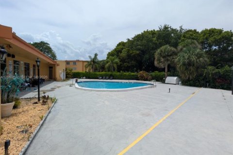 Condominio en venta en Deerfield Beach, Florida, 2 dormitorios, 119.84 m2 № 2252577 - foto 14