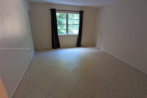 Condominio en venta en Deerfield Beach, Florida, 2 dormitorios, 119.84 m2 № 2252577 - foto 7