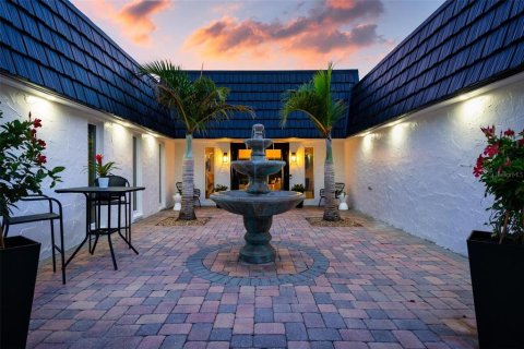House in Venice, Florida 3 bedrooms, 228.54 sq.m. № 1846829 - photo 9