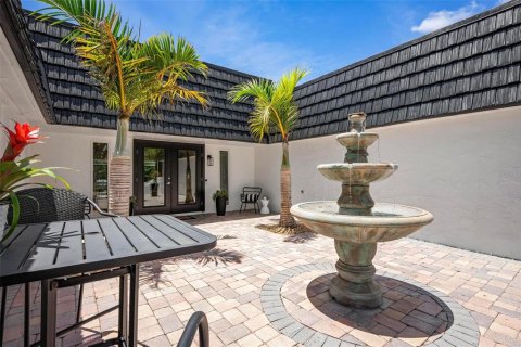 House in Venice, Florida 3 bedrooms, 228.54 sq.m. № 1846829 - photo 8
