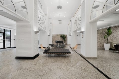 Снять в аренду кондоминиум в Майами, Флорида 2 спальни, 113.81м2, № 1966139 - фото 5