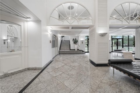 Снять в аренду кондоминиум в Майами, Флорида 2 спальни, 113.81м2, № 1966139 - фото 4