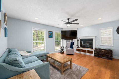 House in Gainesville, Florida 3 bedrooms, 199.74 sq.m. № 1774896 - photo 15