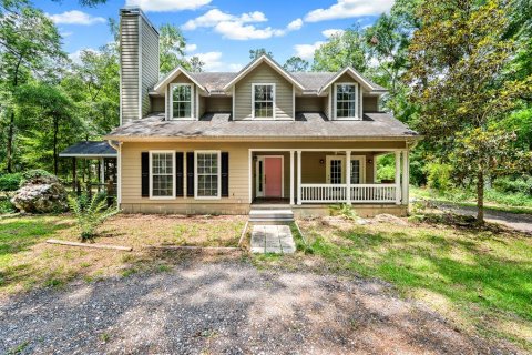 House in Gainesville, Florida 3 bedrooms, 199.74 sq.m. № 1774896 - photo 1