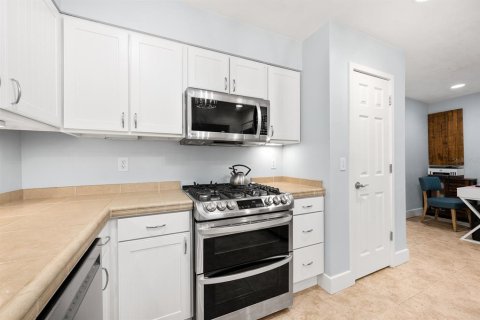 House in Gainesville, Florida 3 bedrooms, 199.74 sq.m. № 1774896 - photo 22