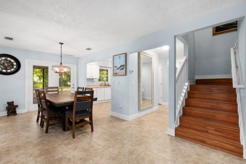 House in Gainesville, Florida 3 bedrooms, 199.74 sq.m. № 1774896 - photo 18