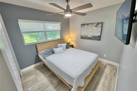 Condominio en venta en Saint Petersburg, Florida, 2 dormitorios, 65.87 m2 № 1900957 - foto 11
