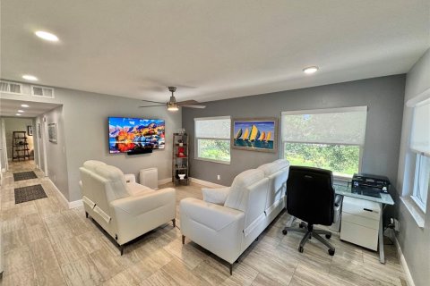Condominio en venta en Saint Petersburg, Florida, 2 dormitorios, 65.87 m2 № 1900957 - foto 7