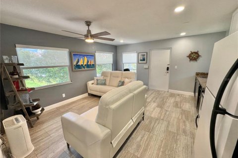 Condominio en venta en Saint Petersburg, Florida, 2 dormitorios, 65.87 m2 № 1900957 - foto 9