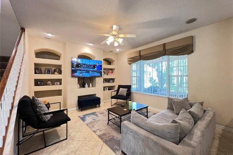 House in Kissimmee, Florida 4 bedrooms, 213.77 sq.m. № 2103897 - photo 3