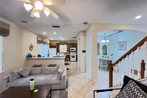 House in Kissimmee, Florida 4 bedrooms, 213.77 sq.m. № 2103897 - photo 15