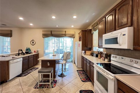 House in Kissimmee, Florida 4 bedrooms, 213.77 sq.m. № 2103897 - photo 7