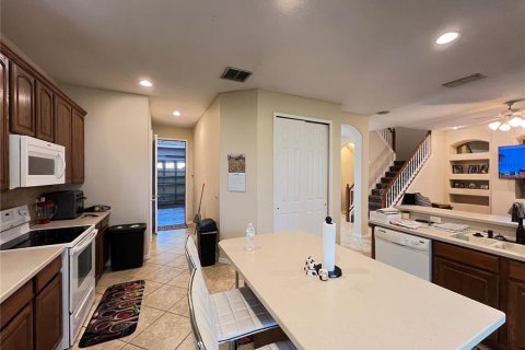 House in Kissimmee, Florida 4 bedrooms, 213.77 sq.m. № 2103897 - photo 9