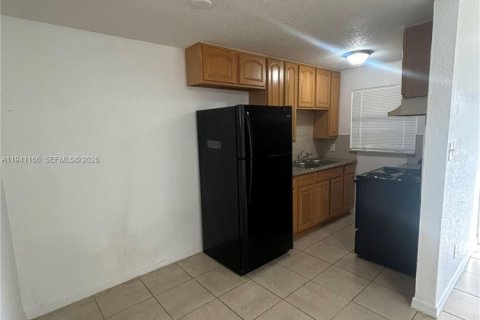 Appartement à louer à Fort Lauderdale, Floride: 1 chambre, 380.99 m2 № 1997892 - photo 5