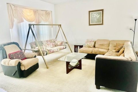 House in Orlando, Florida 4 bedrooms, 227.24 sq.m. № 1778440 - photo 16