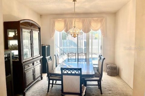 House in Orlando, Florida 4 bedrooms, 227.24 sq.m. № 1778440 - photo 3