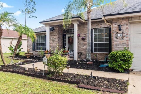 Villa ou maison à vendre à Palm Coast, Floride: 3 chambres, 194.07 m2 № 2419189 - photo 2