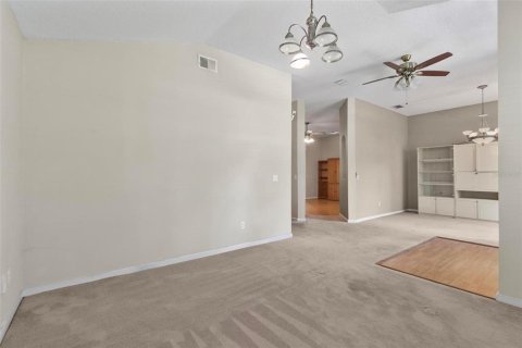 Villa ou maison à vendre à Palm Coast, Floride: 3 chambres, 194.07 m2 № 2419189 - photo 7