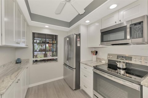 Купить кондоминиум в Венеция, Флорида 8 комнат, 98.85м2, № 1907832 - фото 10