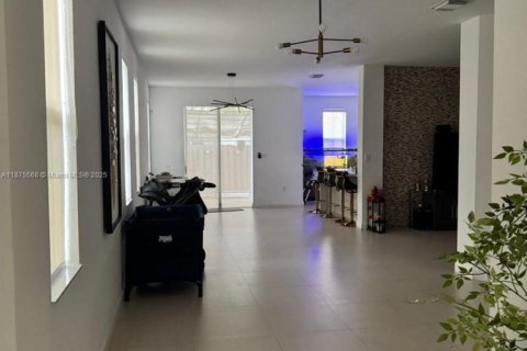 Villa ou maison à vendre à Doral, Floride: 4 chambres, 214.6 m2 № 2059890 - photo 10