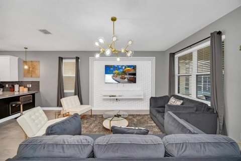 Villa ou maison à vendre à Davenport, Floride: 9 chambres, 405.98 m2 № 2103216 - photo 19