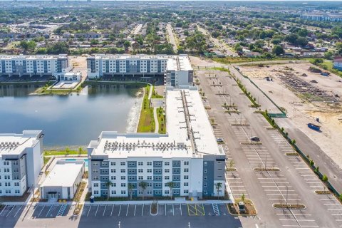 Condo in Orlando, Florida, 2 bedrooms № 2206298 - photo 22