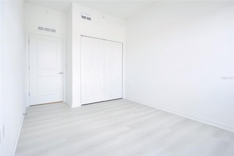 Condo in Orlando, Florida, 2 bedrooms № 2206298 - photo 11