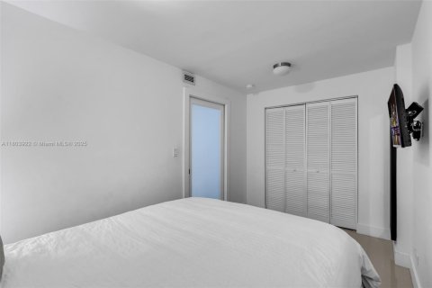 Condominio en venta en Miami Beach, Florida, 1 habitación, 70.61 m2 № 1979623 - foto 15