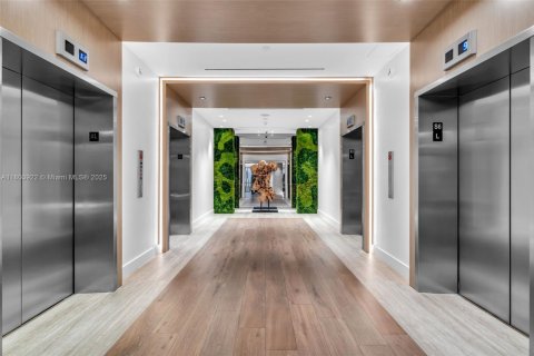 Condominio en venta en Miami Beach, Florida, 1 habitación, 70.61 m2 № 1979623 - foto 4