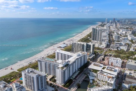 Condominio en venta en Miami Beach, Florida, 1 habitación, 70.61 m2 № 1979623 - foto 29