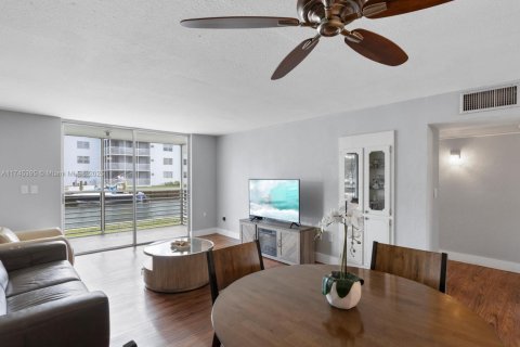 Купить кондоминиум в Норт-Майами-Бич, Флорида 2 спальни, 103.12м2, № 1976207 - фото 7