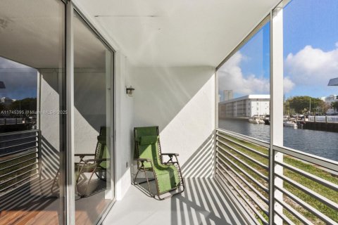 Купить кондоминиум в Норт-Майами-Бич, Флорида 2 спальни, 103.12м2, № 1976207 - фото 5