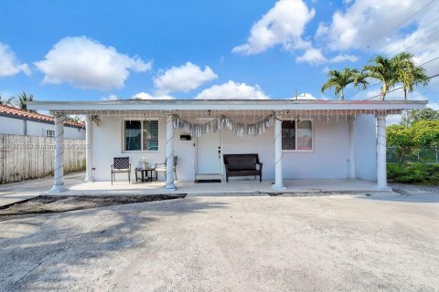 Propiedad comercial en venta en Miami, Florida, 239.22 m2 № 1896073 - foto 6
