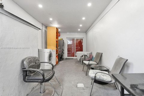 Propiedad comercial en venta en Miami, Florida, 239.22 m2 № 1896073 - foto 21