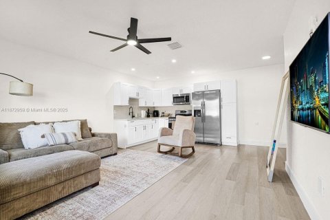 Propiedad comercial en venta en Miami, Florida, 239.22 m2 № 1896073 - foto 27