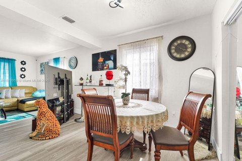 Propiedad comercial en venta en Miami, Florida, 239.22 m2 № 1896073 - foto 7