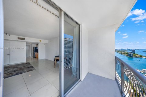 Condo in Miami, Florida  № 2021114 - photo 16