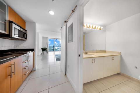 Condo in Miami, Florida  № 2021114 - photo 20