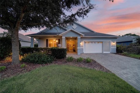 House in Ocala, Florida 3 bedrooms, 174.47 sq.m. № 2304575