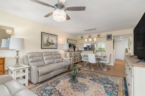 Condo in Punta Gorda, Florida, 2 bedrooms  № 1663291 - photo 7