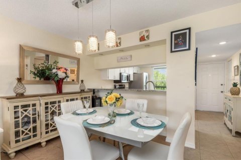 Condo in Punta Gorda, Florida, 2 bedrooms  № 1663291 - photo 8