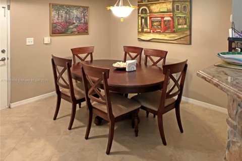 Снять в аренду кондоминиум в Дженсен-Бич, Флорида 2 спальни, 99.13м2, № 1934091 - фото 6