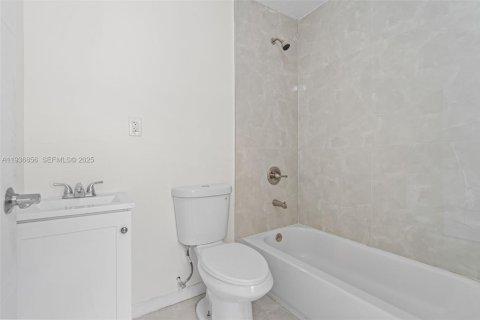 Immobilier commercial à vendre à Miami, Floride № 1994947 - photo 26