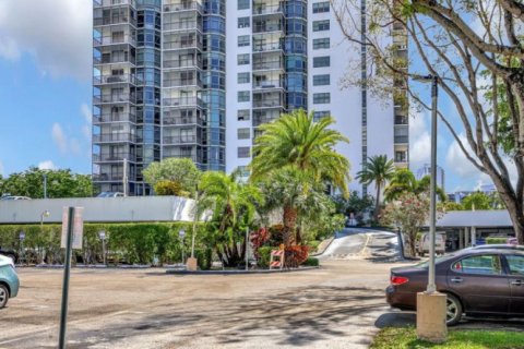 Copropriété à louer à Aventura, Floride: 2 chambres, 101.82 m2 № 1127841 - photo 1